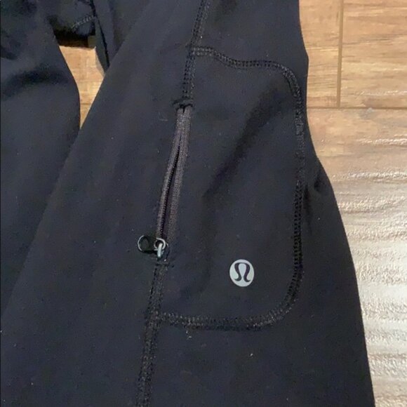 Lululemon black baggy capris - Picture 3 of 9